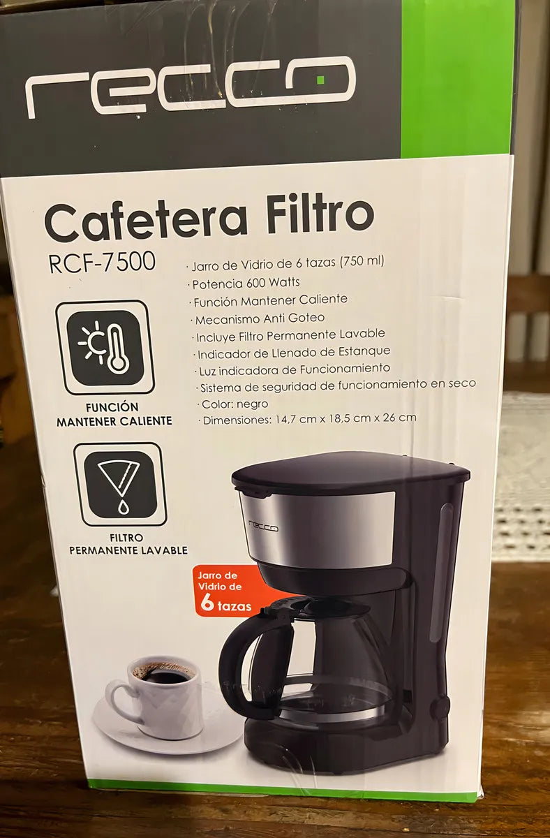 Cafetera Recco RCF-7500 de 6 tazas